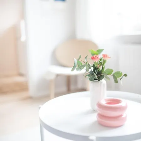 Cozy Studio Apartment In A Prime Location Apartamento *
