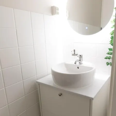 Cozy Studio Apartment In A Prime Location